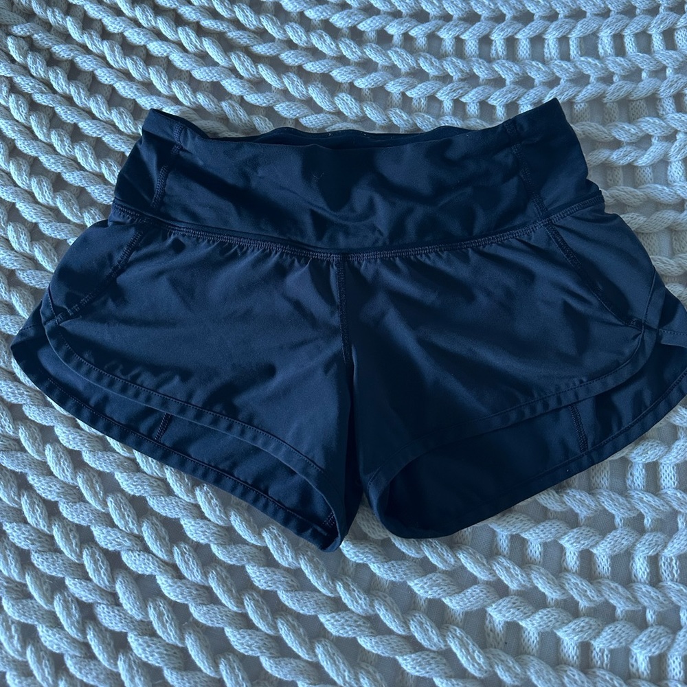 LuLu Lemon size 0 black speed up short low rise